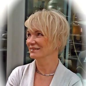 Meet your Posher, Louise